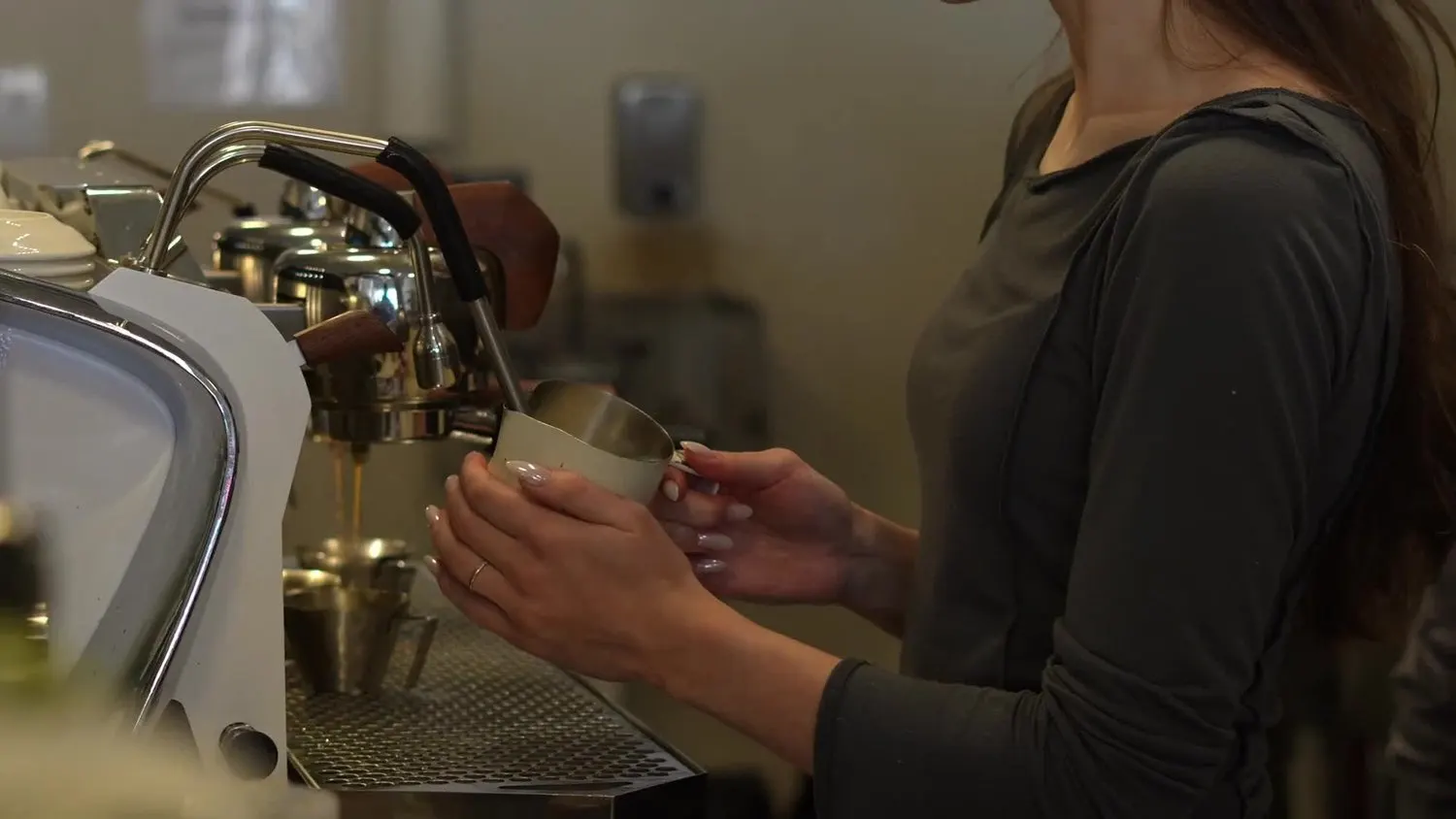 Still from Habibi Motor Cafe